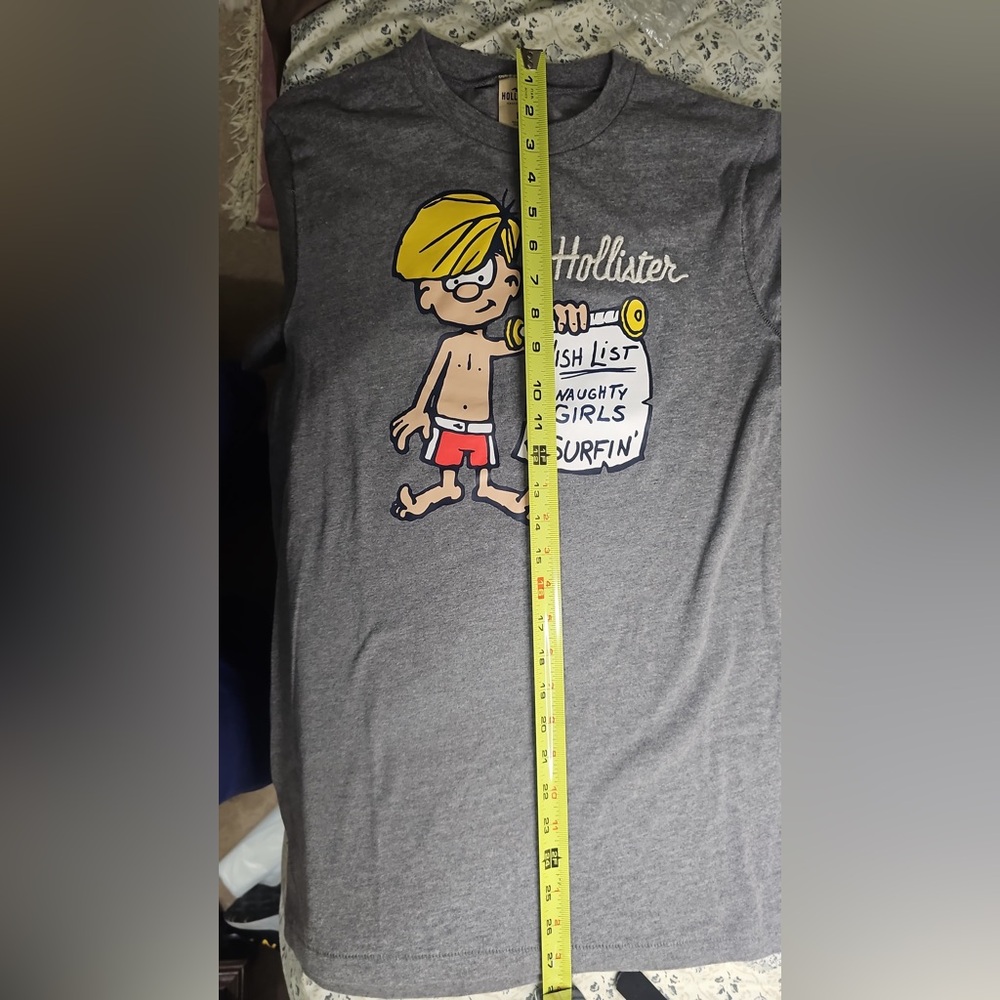 👕 vintage Hollister tee with Waxer mascot “naughty list”Christmas tee size L - Picture 4 of 9
